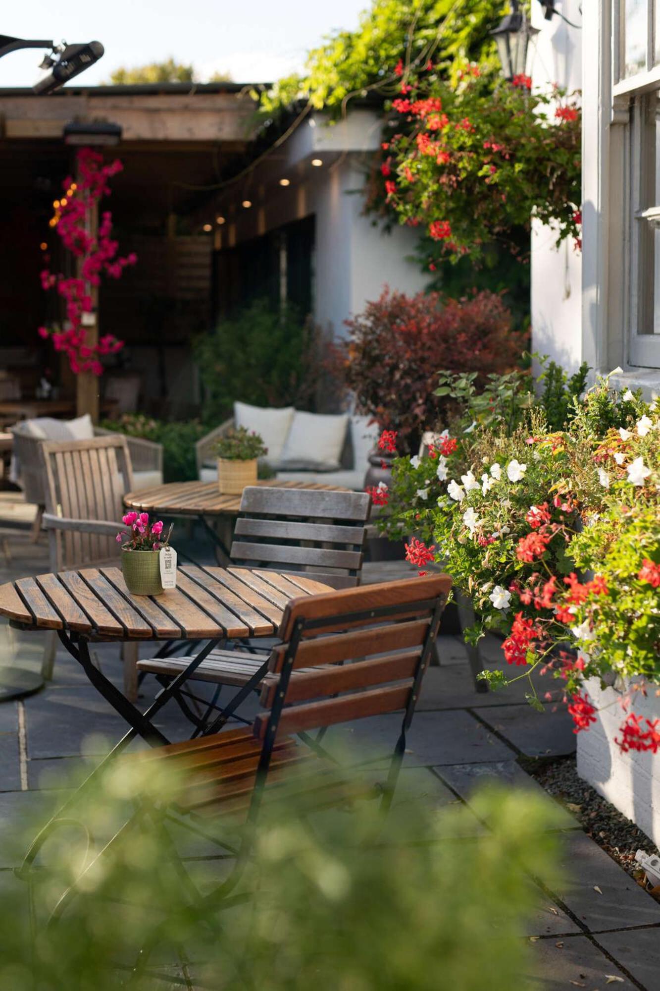The Carpenters Arms Hotel Tonbridge Exterior photo